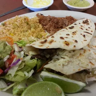 I ordered tacos mazatlan, it comes with fajita tacos, rice, beans, and guacamole.