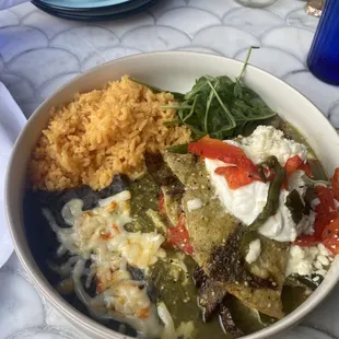 Enchiladas De Pollo Con Salsa Verde