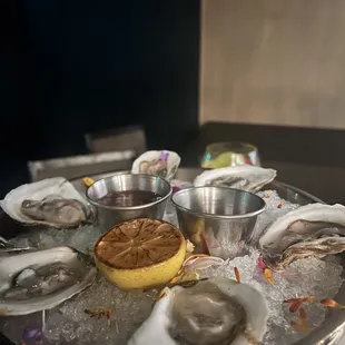 1/2 dozen oysters
