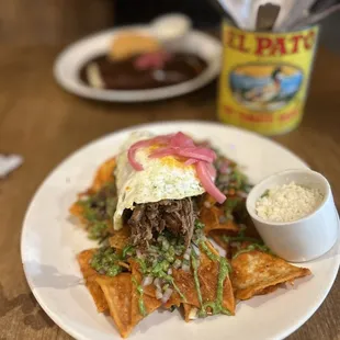 Chilaquiles w/ beef (rating: 5/5)