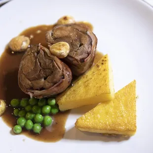 Garretto di maiale e castagne - Wine roasted pork shank  wrapped in pancetta with chestnuts &amp; grilled polenta