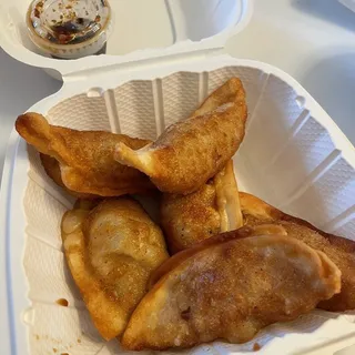 Gyoza (6 pieces)