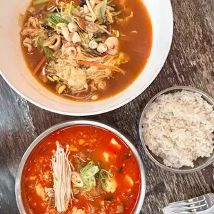 Spicy Seafood Ramyun, Vege Soondubu Jjigae