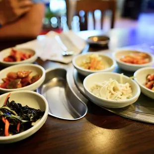 a variety of bowls of food