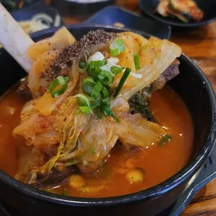 Wang galbi Wooguji Galbitang (beef and cabbage soup)