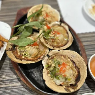 Scallops with fish egg