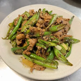 Spicy pork with chili stir fried 农家小炒肉