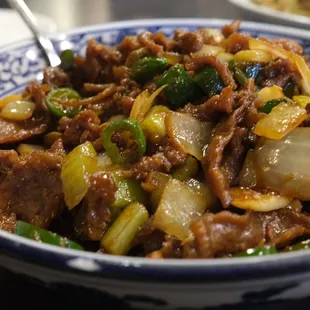 Stir-Fried Beef with Wild Chili