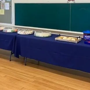 sushi and sashimi, interior