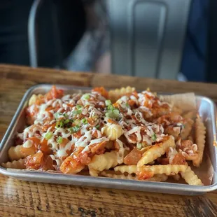 ig: @whatsviveating  |  bacon kimchi fries