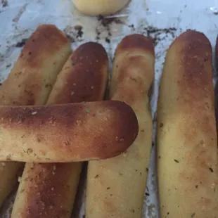 $2.99 breadsticks yum