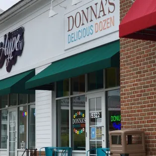 Donna's exterior