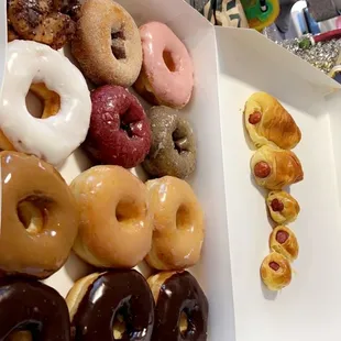 Amazing donuts and koloches !