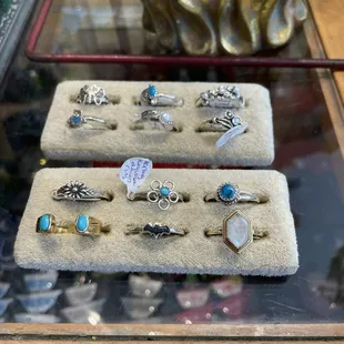 Rings at the counter