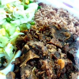 Large Oxtail/ Beans &amp; Rice/ Extra Veggies