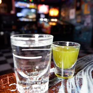 oysters and mussels, drink