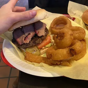 Brisket burger &amp; Small Onion Rings-6 Count
