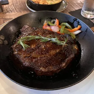 Lacquered Delmonico