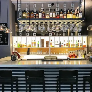 Full bar in the front of Dons Bogam