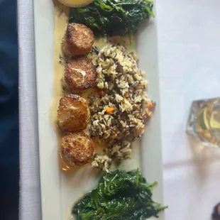 Nantucket Scallops rice with spinach
