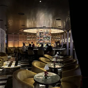 Bar/lobby of Don&apos;s Prime