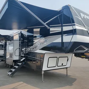 2021 Keystone Raptor 429