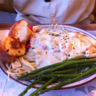 Seafood Alfredo