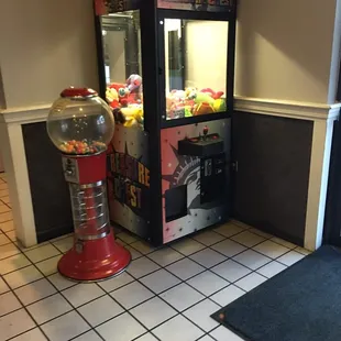 a vending machine in a restaurant