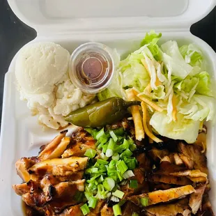 Chicken Plate (w/ green onions and pepper)!!