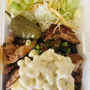 Chicken Bowl w/ side of mac salad--delish!