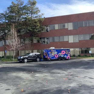 The truck was able to pull right up to the side of the office building for easy access.