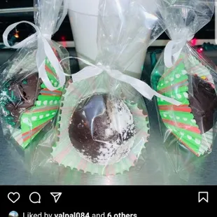 Hot chocolate bombs