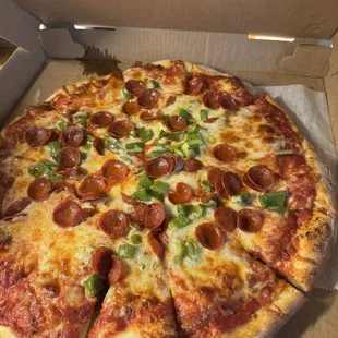 Large pepperoni &amp; green pepper