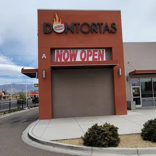 the front of a donut shop