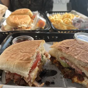 Great fresh made sandwiches. The Burqueno and the Toxico both yummy!