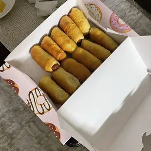 12 kolache / pig in the blanket