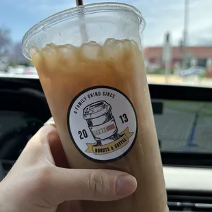 Iced coffee with vanilla and oat milk, simple &amp; delicious