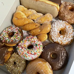 1 Dozen Special (TikTok: @justandyvu)