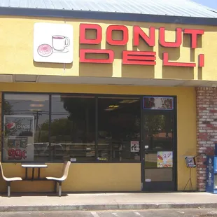 the outside of a donut deli