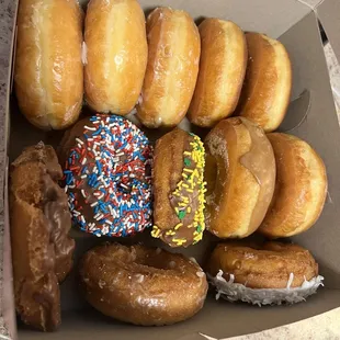 12 , fresh donuts