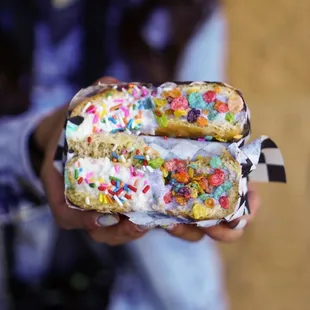 Ice Cream Sandwich - IG: @nelson_eats