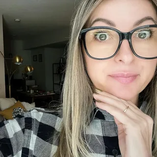 Kandis Y.