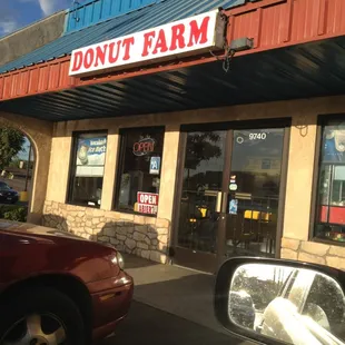 Best place for ham croissants and donuts!!!