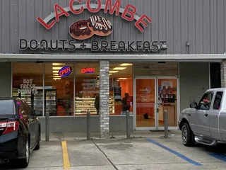 Lacombe Donuts and Breakfast