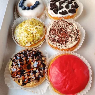 Lemon Blueberry White Chocolate Oreo White Chocolate Pistachio Tiramisu Peanut Butter Lover Berry Cheesecake