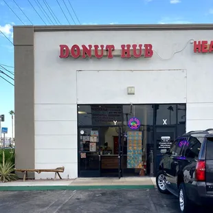 the front of a donut shop