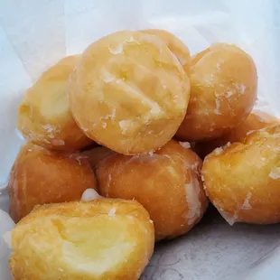 Their donut holes are so fresh, fluffy and delicious!!!