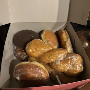 8 donuts