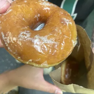 Delicious fluffy donuts!! Owner is so so kind