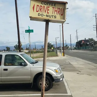 Cool to see a Drive-Thru doughnut shop!